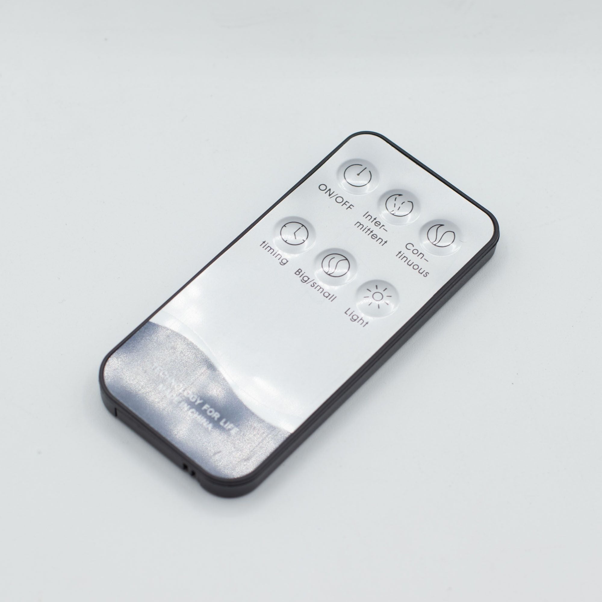 Futuristic Ribbed Aroma Diffuser with Colour-Changing Light