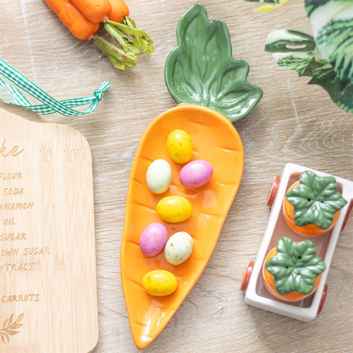 Carrot Shaped Serving Dish – Ceramic